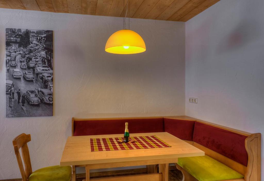 Ferien-Schloessle Michaela Apartment Riezlern Room photo