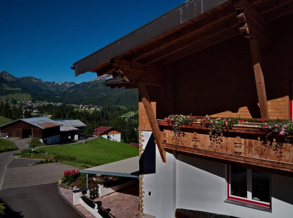 Ferien-Schloessle Michaela Apartment Riezlern Exterior photo